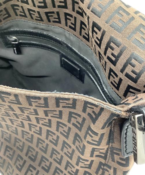 FENDI（フェンディ）FENDI (フェンディ) ショルダーバッグ ブラウンの古着・服飾アイテム