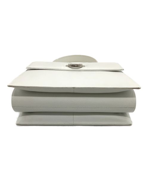 Salvatore Ferragamo（サルヴァトーレ フェラガモ）Salvatore Ferragamo (サルヴァトーレ フェラガモ) ショルダーバッグ ホワイトの古着・服飾アイテム