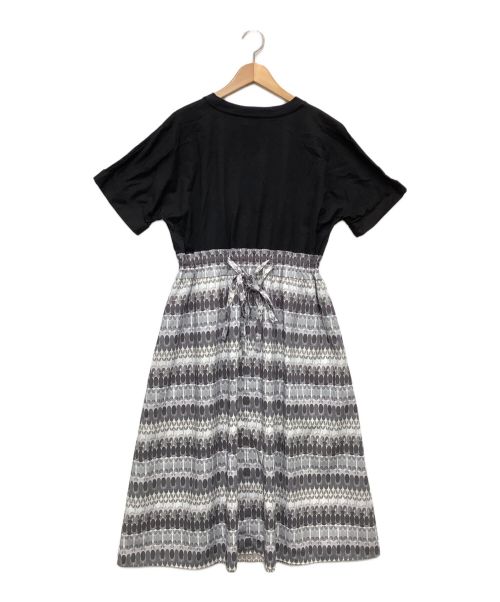 BLUE LABEL CRESTBRIDGE（ブルーレーベルクレストブリッジ）BLUE LABEL CRESTBRIDGE (ブルーレーベルクレストブリッジ) 半袖ワンピース ブラック×グレー サイズ:38の古着・服飾アイテム