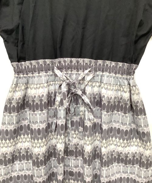 BLUE LABEL CRESTBRIDGE（ブルーレーベルクレストブリッジ）BLUE LABEL CRESTBRIDGE (ブルーレーベルクレストブリッジ) 半袖ワンピース ブラック×グレー サイズ:38の古着・服飾アイテム