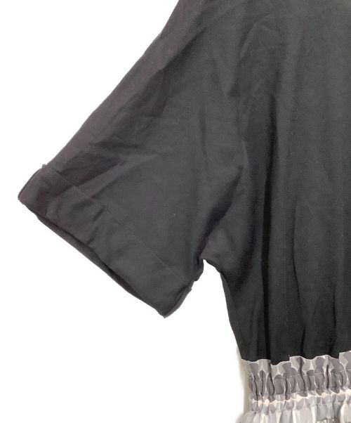 BLUE LABEL CRESTBRIDGE（ブルーレーベルクレストブリッジ）BLUE LABEL CRESTBRIDGE (ブルーレーベルクレストブリッジ) 半袖ワンピース ブラック×グレー サイズ:38の古着・服飾アイテム