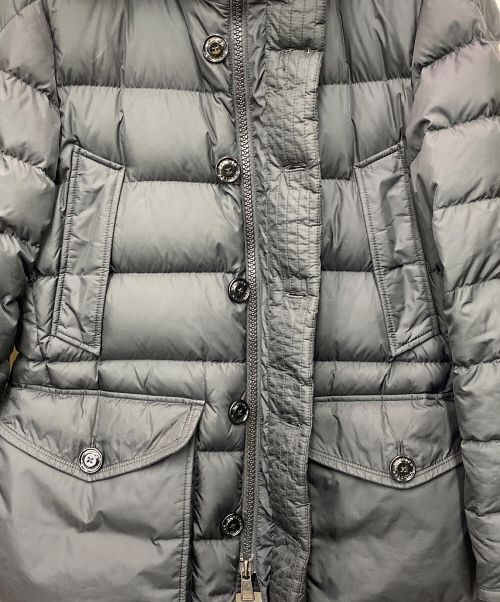 MONCLER（モンクレール）MONCLER (モンクレール) ファーフードダウンジャケット ブラック サイズ:4の古着・服飾アイテム