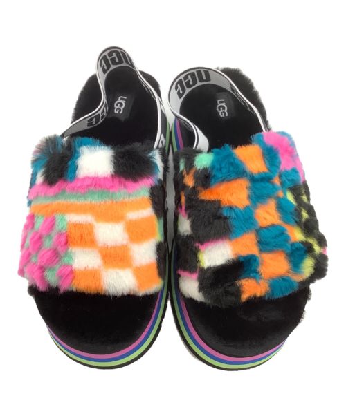 UGG（アグ）UGG (アグ) サンダル ブラック サイズ:37の古着・服飾アイテム