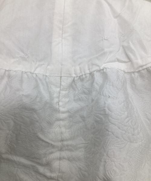 BORDERS at BALCONY（ボーダーズアットバルコニー）BORDERS at BALCONY (ボーダーズアットバルコニー) ジャガードペプラムトップス ホワイト サイズ:38の古着・服飾アイテム