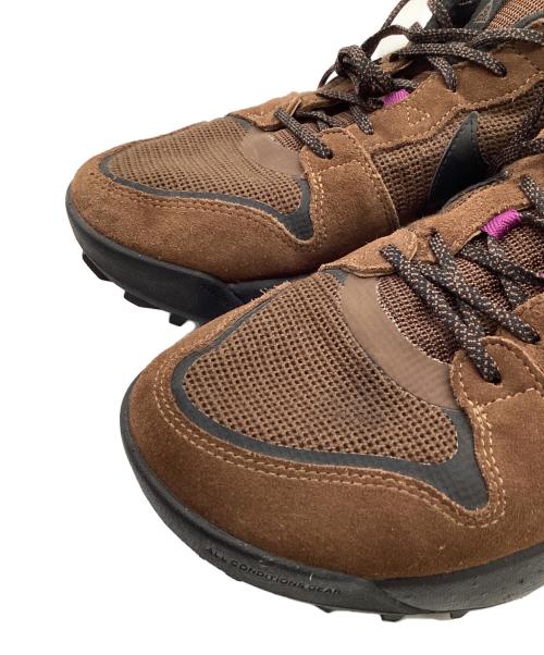 NIKE ACG（ナイキエーシージー）NIKE ACG (ナイキエージーシー) LOWCATE（ローケート）スニーカー ブラウン サイズ:27.5cmの古着・服飾アイテム