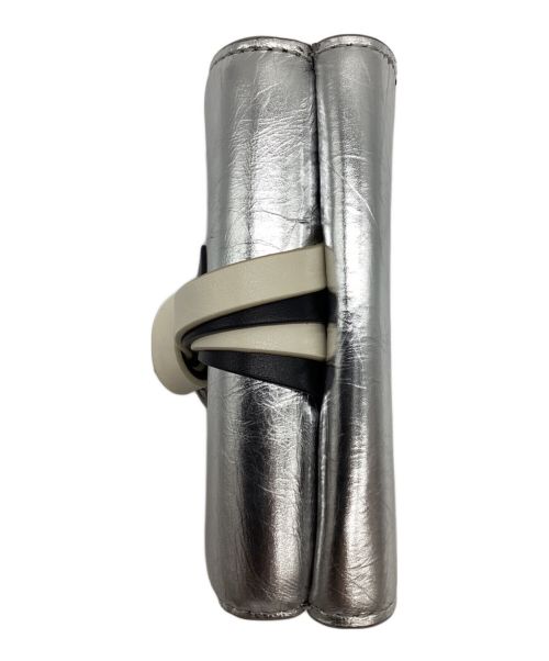 Chloe（クロエ）Chloe (クロエ) アルファベットスモールトリフォード（三つ折り財布） シルバーの古着・服飾アイテム