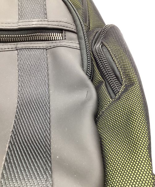 TUMI（トゥミ）TUMI (トゥミ) Alpha Bravo Nellis（アルファ ブラヴォ ネリス）リュック オリーブ×ブラックの古着・服飾アイテム