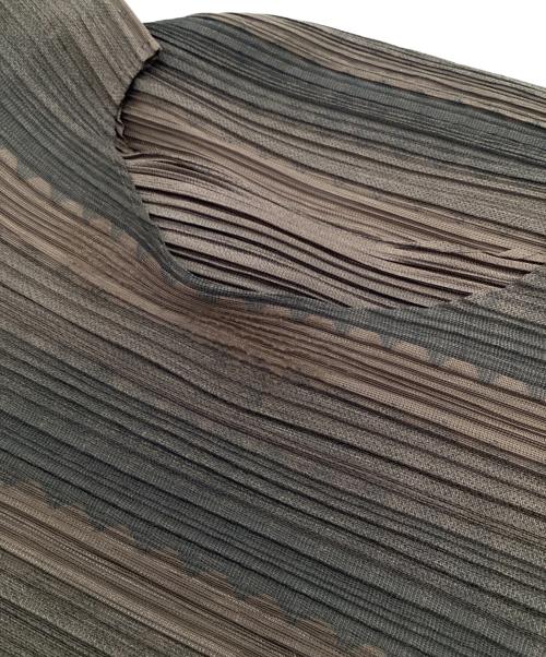 PLEATS PLEASE（プリーツプリーズ）PLEATS PLEASE (プリーツプリーズ) ノースリーブカットソー ブラウン サイズ:3の古着・服飾アイテム