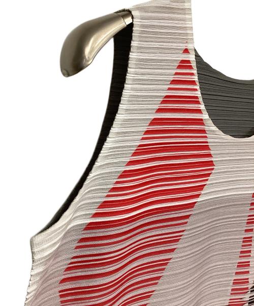 PLEATS PLEASE（プリーツプリーズ）PLEATS PLEASE (プリーツプリーズ) ノースリーブカットソー サイズ:-の古着・服飾アイテム