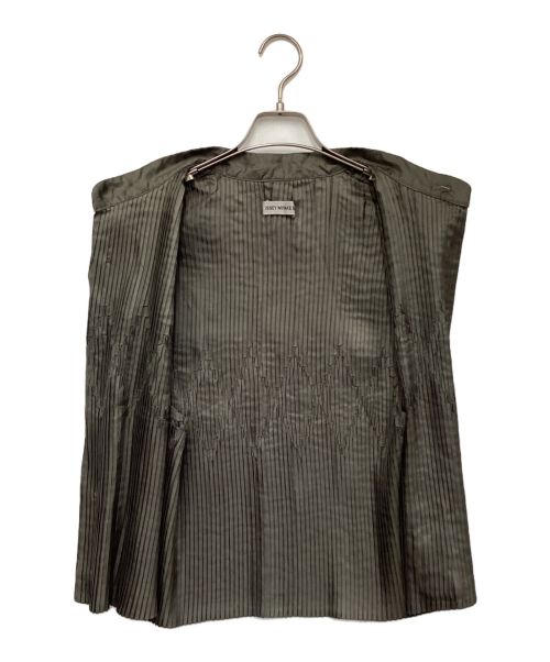 ISSEY MIYAKE MEN（イッセイミヤケメン）ISSEY MIYAKE MEN (イッセイミヤケメン) ベスト グリーン サイズ:Mの古着・服飾アイテム