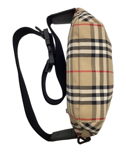 BURBERRY（バーバリー）BURBERRY (バーバリー) ウエストバッグ ベージュの古着・服飾アイテム