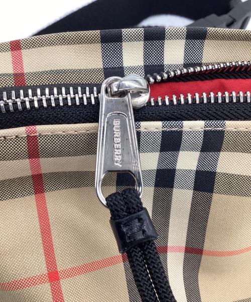 BURBERRY（バーバリー）BURBERRY (バーバリー) ウエストバッグ ベージュの古着・服飾アイテム