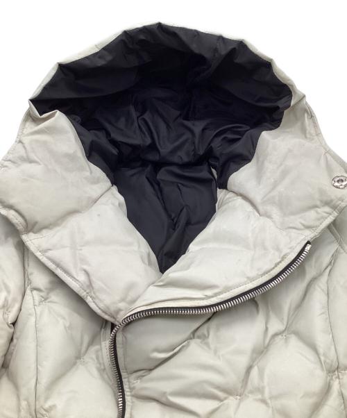 ISAMU KATAYAMA BACKLASH（イサムカタヤマ・バックラッシュ）ISAMU KATAYAMA BACKLASH (イサムカタヤマ・バックラッシュ) カンガルーレザー ダウンジャケット ベージュ サイズ:Lの古着・服飾アイテム