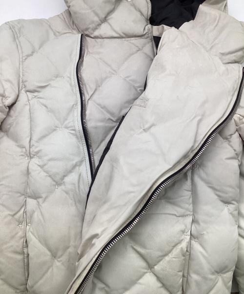 ISAMU KATAYAMA BACKLASH（イサムカタヤマ・バックラッシュ）ISAMU KATAYAMA BACKLASH (イサムカタヤマ・バックラッシュ) カンガルーレザー ダウンジャケット ベージュ サイズ:Lの古着・服飾アイテム