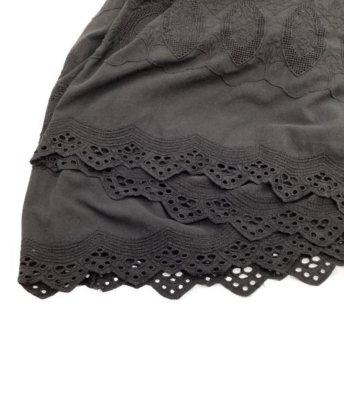 KAGURE（カグレ）KAGURE (カグレ) 刺繍ギャザースカート ブラック サイズ:FREEの古着・服飾アイテム