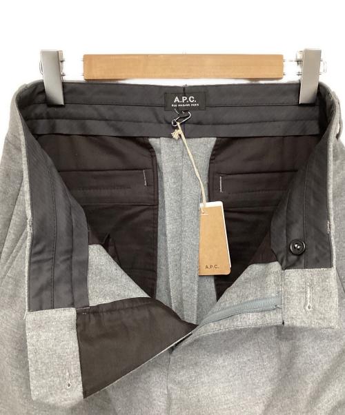 A.P.C.（アーペーセー）A.P.C. (アーペーセー) タックパンツ グレー サイズ:Lの古着・服飾アイテム