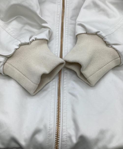 Curensology（カレンソロジー）Curensology (カレンソロジー) レザーライクサテンブルゾンジップジャケット アイボリー サイズ:Fの古着・服飾アイテム