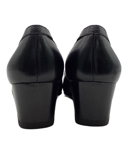 Salvatore Ferragamo（サルヴァトーレ フェラガモ）Salvatore Ferragamo (サルヴァトーレ フェラガモ) ヴァラリボン スクエアトゥ パンプス ブラック サイズ:6 1/2 Cの古着・服飾アイテム