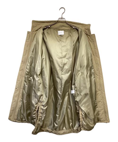 EN NEUME（エン ノイム）EN NEUME (エン ノイム) 2Way Formed Padded Coat（2ウェイ フォームド パデッド コート） カーキ サイズ:Fの古着・服飾アイテム