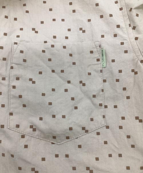 stussy（ステューシー）stussy (ステューシー) 長袖シャツ ベージュ サイズ:Mの古着・服飾アイテム