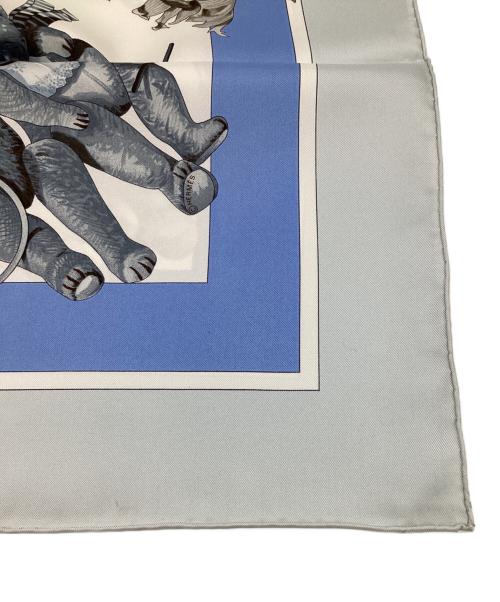 HERMES（エルメス）HERMES (エルメス) カレ90 CONFIDENTS DES COEURS（心の友）テディベア ブルーの古着・服飾アイテム