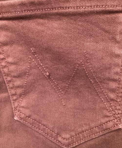 mother（マザー）mother (マザー) THE WEEKENDER FRAY（ザ ウィークエンダー フレイ）パンツ ブラウン サイズ:26の古着・服飾アイテム