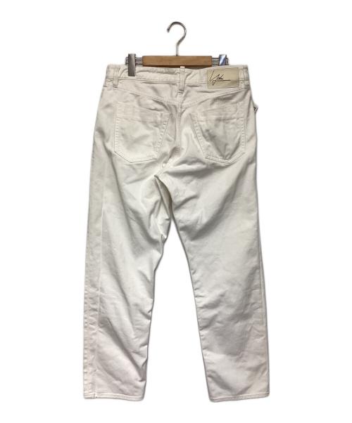 YCHAI（イカイ）YCHAI (イカイ) 5ポケット テーパード デニムパンツ ホワイト サイズ:32の古着・服飾アイテム