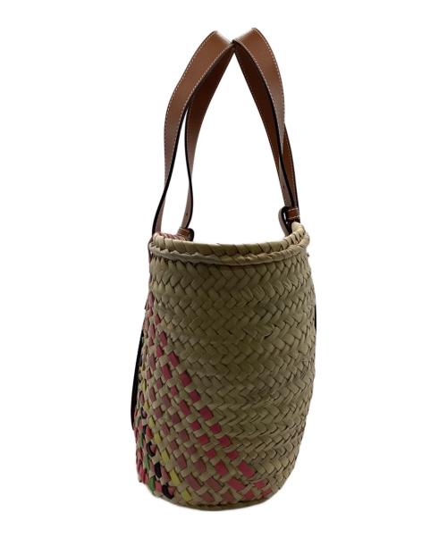 LOEWE（ロエベ）LOEWE (ロエベ) バスケットバッグ（ヤシの葉&カーフ） ピンクベージュの古着・服飾アイテム