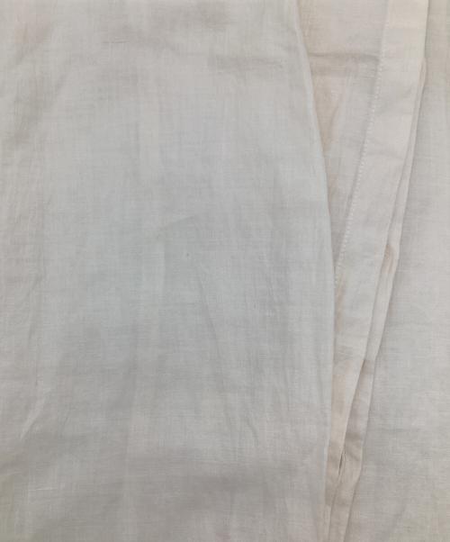 ISSEY MIYAKE（イッセイミヤケ）ISSEY MIYAKE (イッセイミヤケ) リネン混ノースリーブシャツ ベージュ サイズ:9の古着・服飾アイテム