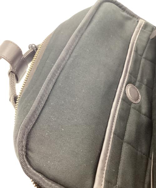 ECCO（エコー）ECCO (エコー) Eday L Mdium（イーデイ エル ミディアム）バックパック グレー×ブラックの古着・服飾アイテム