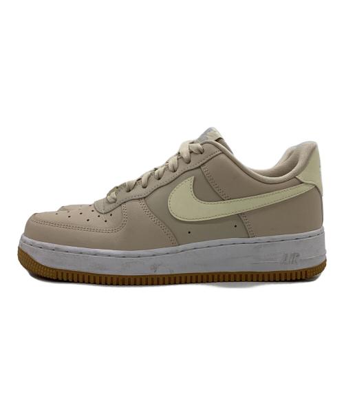 NIKE（ナイキ）NIKE (ナイキ) WMNS AIR FORCE 1 '07（ウィメンズ エアフォース1 ’07） ベージュ サイズ:24.5cmの古着・服飾アイテム