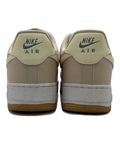 NIKE（ナイキ）NIKE (ナイキ) WMNS AIR FORCE 1 '07（ウィメンズ エアフォース1 ’07） ベージュ サイズ:24.5cmの古着・服飾アイテム