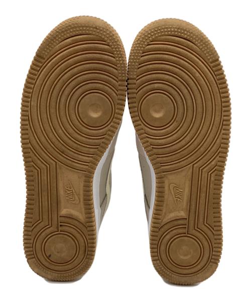 NIKE（ナイキ）NIKE (ナイキ) WMNS AIR FORCE 1 '07（ウィメンズ エアフォース1 ’07） ベージュ サイズ:24.5cmの古着・服飾アイテム