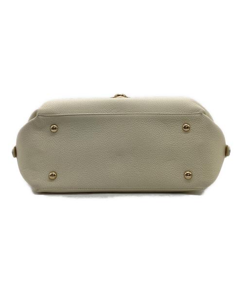 Salvatore Ferragamo（サルヴァトーレ フェラガモ）Salvatore Ferragamo (サルヴァトーレ フェラガモ) フィアンマ 2WAYバッグ クリームホワイトの古着・服飾アイテム