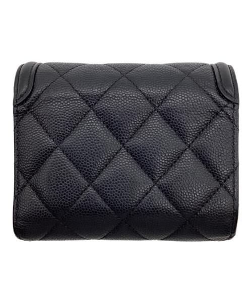 CHANEL（シャネル）CHANEL (シャネル) CCフィリングリー キャビアスキン コンパクトウォレット ブラックの古着・服飾アイテム