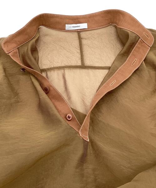 FEMMENT（ファモン）FEMMENT (ファモン) ナイロンモノフィラメントオーガンジーシャツカラースウィッチングロングドレス ブラウン サイズ:1の古着・服飾アイテム