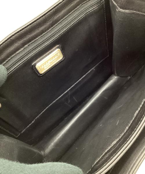 COLE HAAN（コールハーン）COLE HAAN (コールハーン) ANGULAR FLAPOVER（アンギュラ フラップオバー）ショルダーバッグ ブラックの古着・服飾アイテム