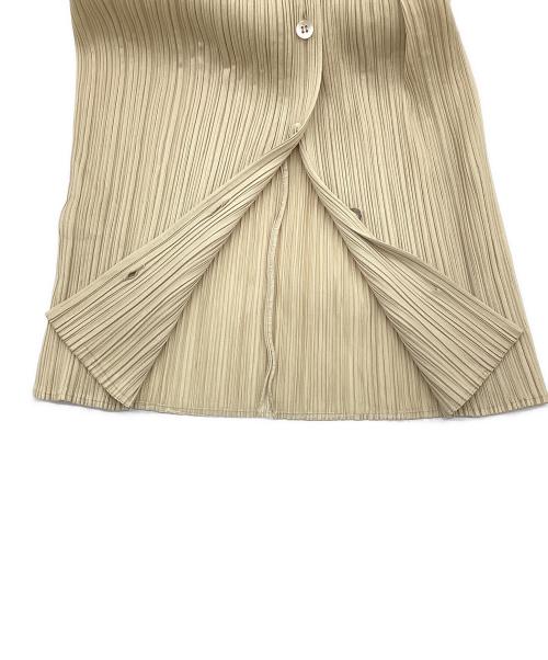 PLEATS PLEASE（プリーツプリーズ）PLEATS PLEASE (プリーツプリーズ) プリーツシャツ ベージュ サイズ:４の古着・服飾アイテム