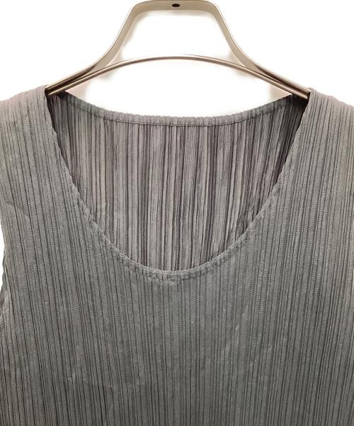 PLEATS PLEASE（プリーツプリーズ）PLEATS PLEASE (プリーツプリーズ) ノースリーブ ワンピース グレー サイズ:2の古着・服飾アイテム