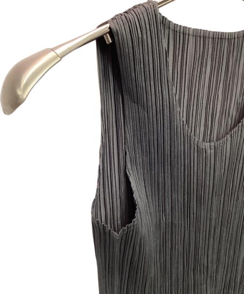 PLEATS PLEASE（プリーツプリーズ）PLEATS PLEASE (プリーツプリーズ) ノースリーブ ワンピース グレー サイズ:2の古着・服飾アイテム