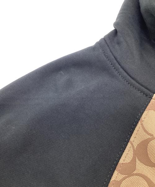 COACH（コーチ）COACH (コーチ) シグネチャー フーディー ベージュ×ブラック サイズ:Mの古着・服飾アイテム