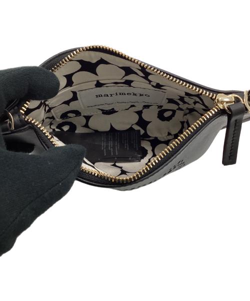 marimekko（マリメッコ）marimekko (マリメッコ) Imprint Crossbody Unikko（インプリント クロスボディ ウニッコ） ショルダーバッグ ブラックの古着・服飾アイテム