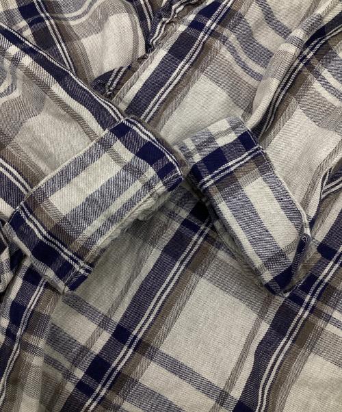 45R（フォーティファイブ・アール）45R (フォーティファイブ・アール) インドリネンツイル カシュクールブラウス ベージュ サイズ:表記無の古着・服飾アイテム