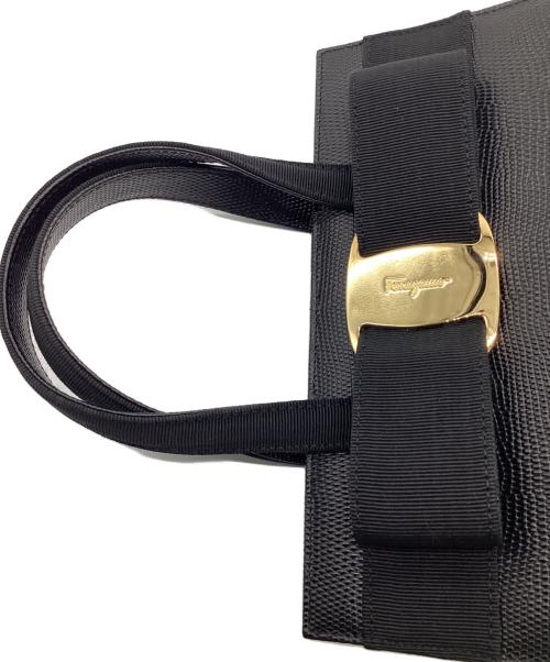 Salvatore Ferragamo（サルヴァトーレ フェラガモ）Salvatore Ferragamo (サルヴァトーレ フェラガモ) ヴァラ リボン ハンドバッグ ブラックの古着・服飾アイテム