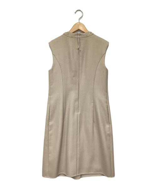 FOXEY（フォクシー）FOXEY (フォクシー) ノースリーブワンピース ベージュ サイズ:38の古着・服飾アイテム