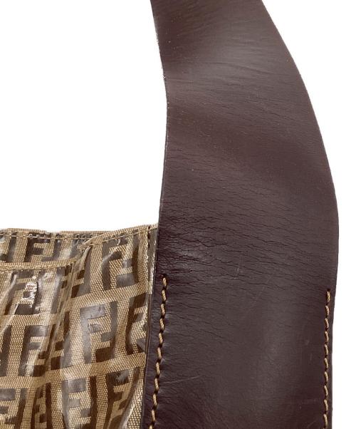 FENDI（フェンディ）FENDI (フェンディ) ズッキーノ エナメル ショルダーバッグ ブラウンの古着・服飾アイテム