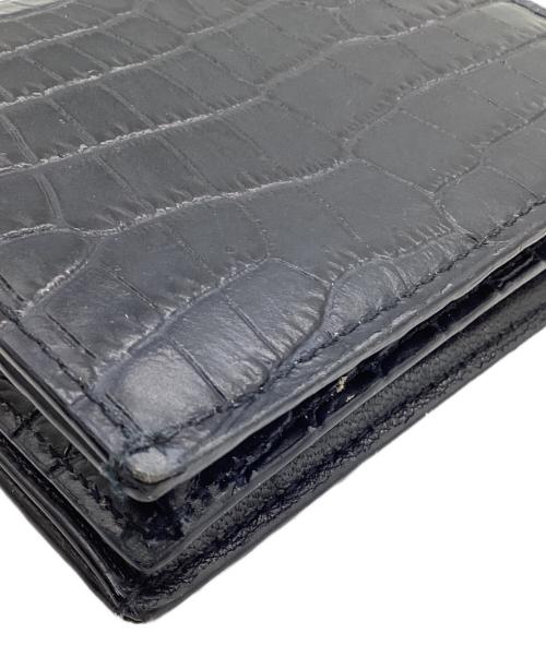 JIMMY CHOO（ジミーチュウ）JIMMY CHOO (ジミーチュウ) HANNE クロコ柄二つ折り財布 ブラックの古着・服飾アイテム