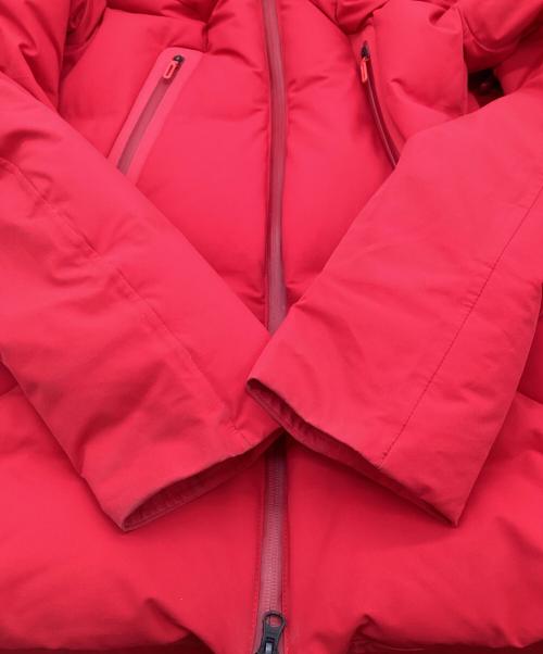 DESCENTE ALLTERRAIN（デザイント オルテライン）DESCENTE ALLTERRAIN (デザイント オルテライン) 水沢ダウン NON-QUILT WATERPROOF DOWN レッド サイズ:Lの古着・服飾アイテム