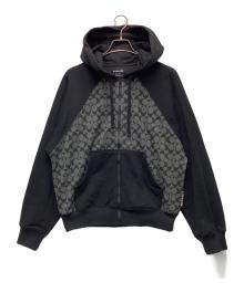 COACH（コーチ）の古着「シグネチャー ジップ フーディー」｜ブラック