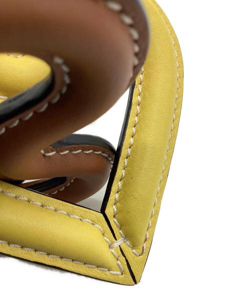 LOEWE（ロエベ）LOEWE (ロエベ) トリプルハート チャーム キーリング ブラック×イエロー×ブラウンの古着・服飾アイテム